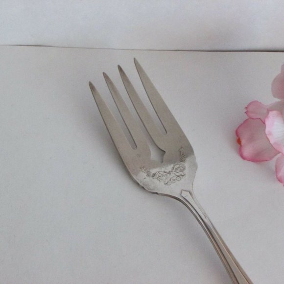 Antique Serving Fork Silverplate Oneida Bridal Wreath 1915 Vintage Cottagecore - Picture 4 of 8